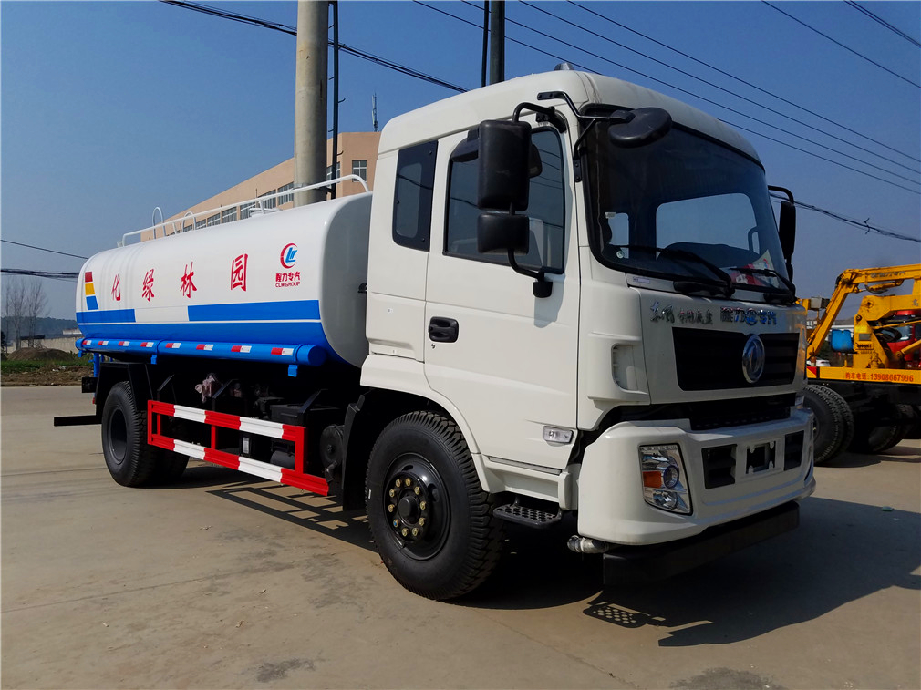 （10-12噸）東風(fēng)新款145灑水車